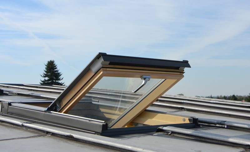 Remplacement Velux existant, mise aux normes et amélioration isolation combles à Aix-en-Provence